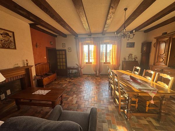 MAISON ATYPIQUE 151M²  4 CHAMBRES GROS POTENTIEL VILLARGENT