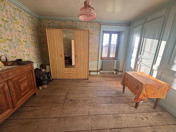 MAISON ATYPIQUE 151M²  4 CHAMBRES GROS POTENTIEL VILLARGENT