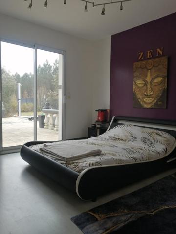 Belle Maison contemporaine dans quartier paisible.