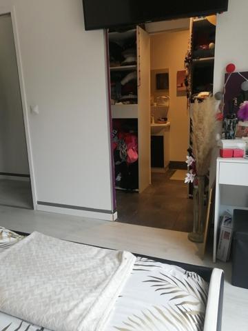 Belle Maison contemporaine dans quartier paisible.