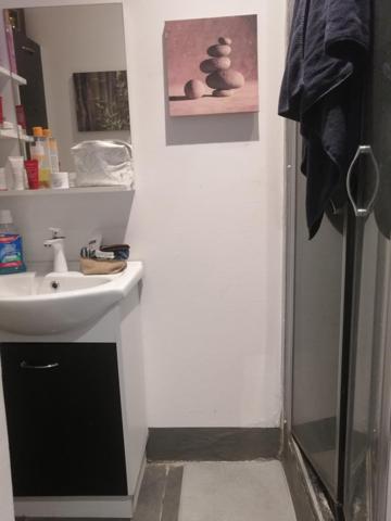 Belle Maison contemporaine dans quartier paisible.