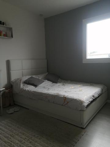 Belle Maison contemporaine dans quartier paisible.