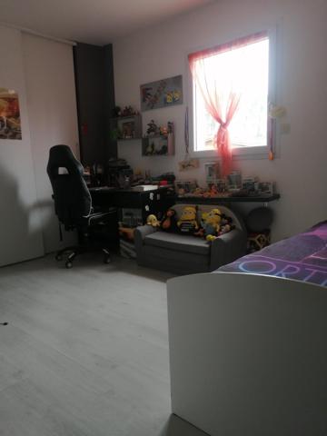 Belle Maison contemporaine dans quartier paisible.