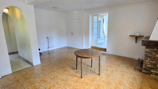 MAISON 4P - GARAGE - DEPENDANCES - JARDIN - CALME SANS VIS A VIS