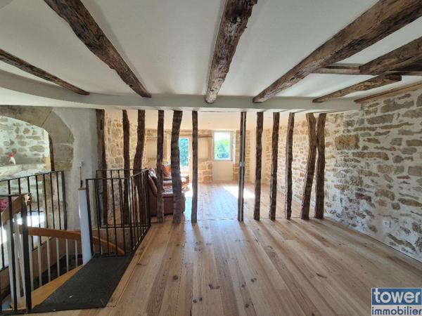 Maison
                                                                                                                                                                                                                                                                                                                        4 pièce(s)                                                                                                                                                                                                          2 chambre(s)                                                                                                                                                                                                          160  m²