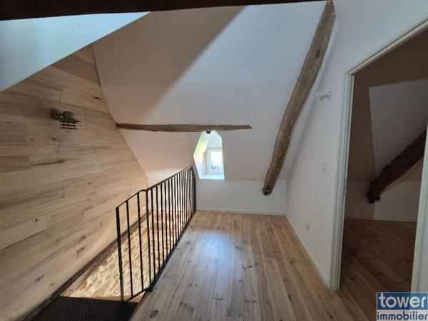 Maison
                                                                                                                                                                                                                                                                                                                        4 pièce(s)                                                                                                                                                                                                          2 chambre(s)                                                                                                                                                                                                          160  m²
