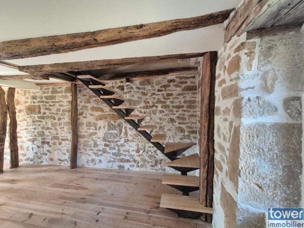 Maison
                                                                                                                                                                                                                                                                                                                        4 pièce(s)                                                                                                                                                                                                          2 chambre(s)                                                                                                                                                                                                          160  m²