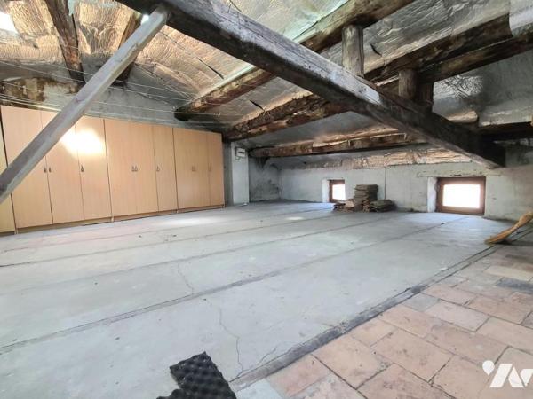 Lapalud, Maison de village avec Courette.