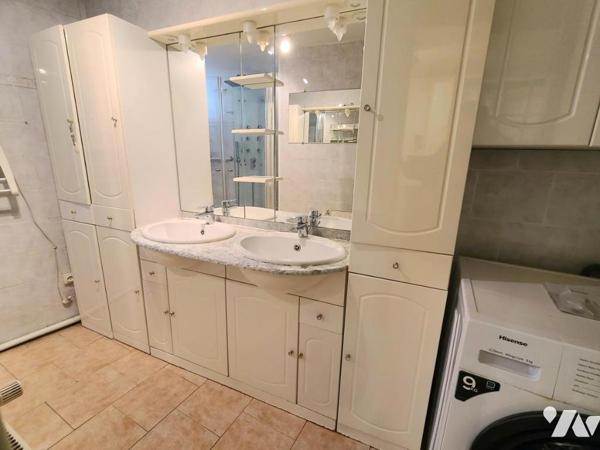 Lapalud, Maison de village avec Courette.