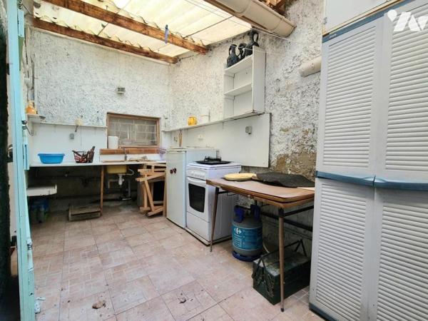 Lapalud, Maison de village avec Courette.