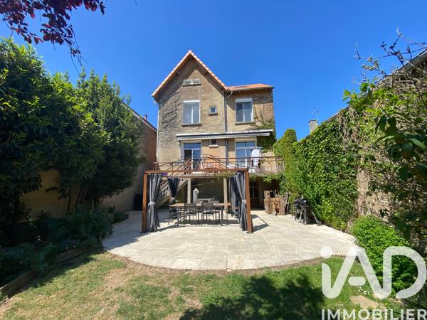 Maison à vendre 7 pièces 157 m² Saint-Maixent-l'École