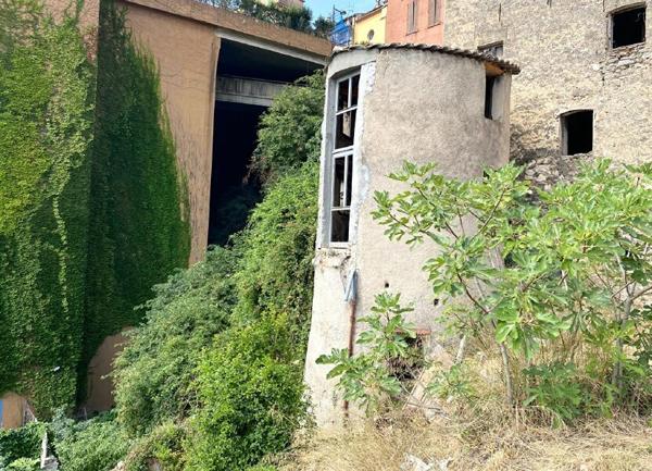 Maison à vendre    2 pièces •  Grasse