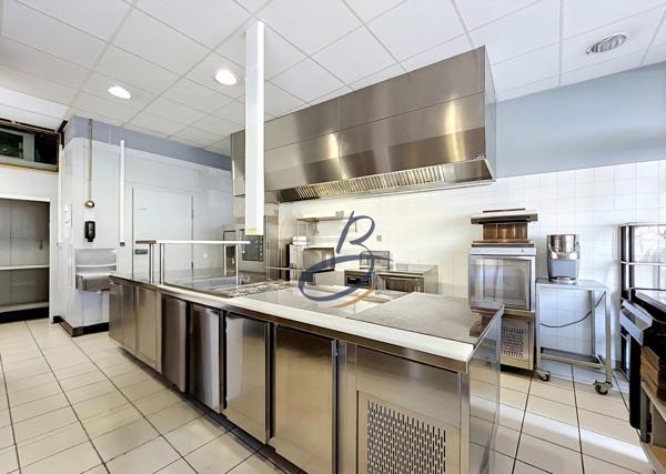 Vente                                                      Fonds de commerce
                        
                                         75 m2                     à Bourgoin-Jallieu