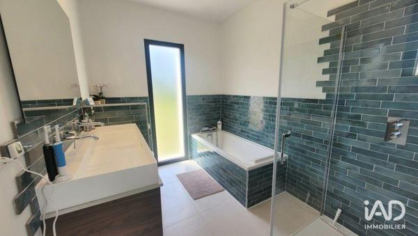 Maison à vendre 5 pièces 170 m² L'Isle-sur-la-Sorgue