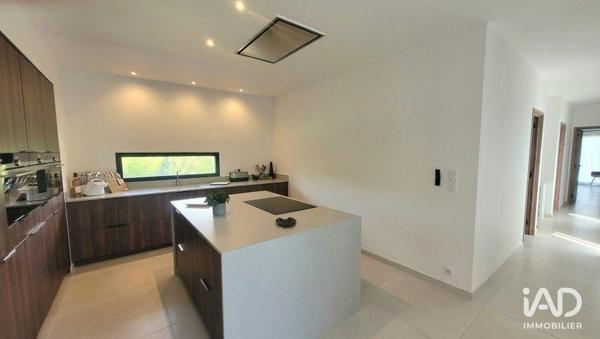 Maison à vendre 5 pièces 170 m² L'Isle-sur-la-Sorgue