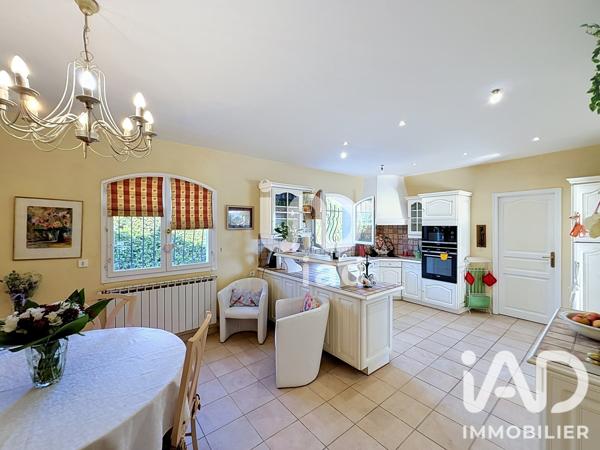 Maison à vendre 7 pièces 220 m² Allauch