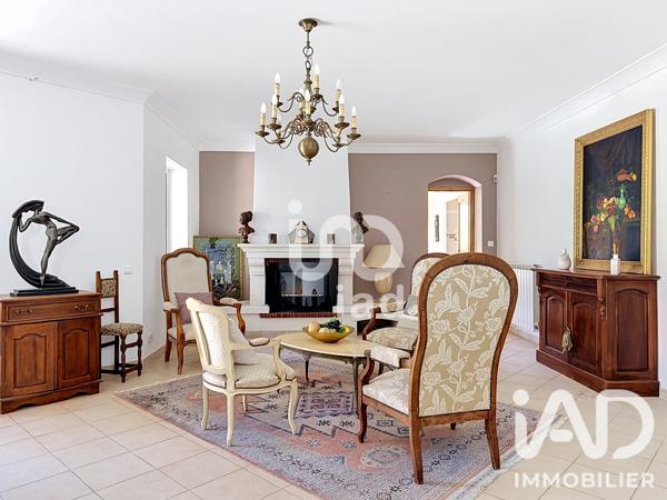 Maison à vendre 7 pièces 220 m² Allauch