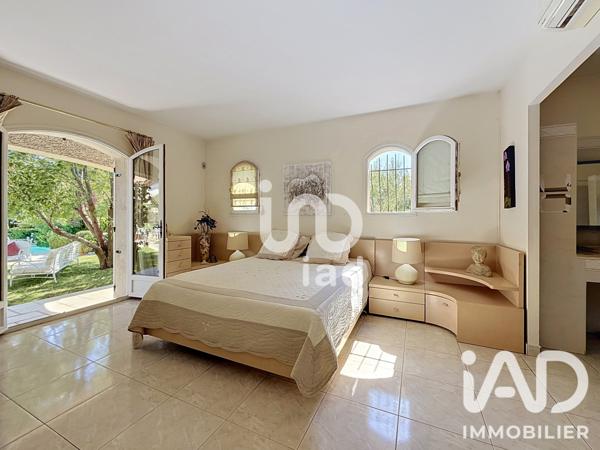 Maison à vendre 7 pièces 220 m² Allauch