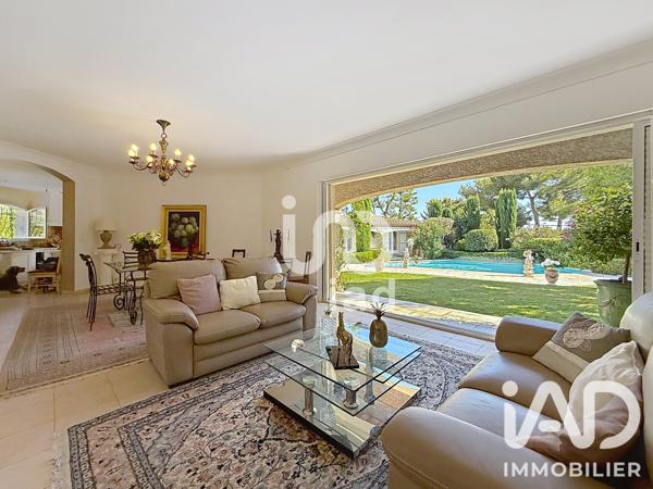 Maison à vendre 7 pièces 220 m² Allauch