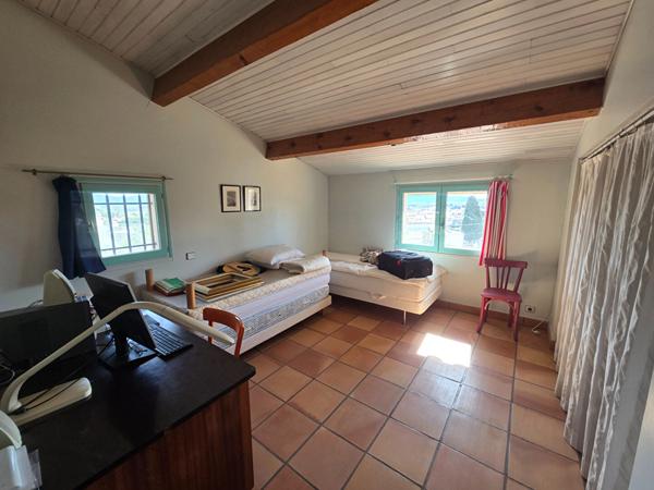 Maison de 152.80 m² à La Farlède avec 4 chambres + bureau sur un Terrain de 956 m²