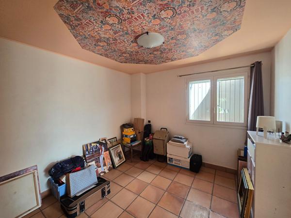 Maison de 152.80 m² à La Farlède avec 4 chambres + bureau sur un Terrain de 956 m²