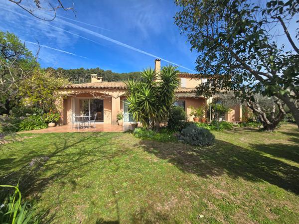Maison de 152.80 m² à La Farlède avec 4 chambres + bureau sur un Terrain de 956 m²