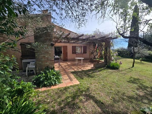 Maison de 152.80 m² à La Farlède avec 4 chambres + bureau sur un Terrain de 956 m²