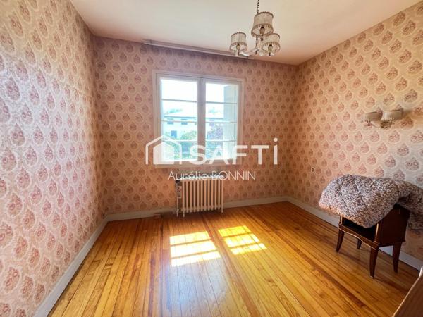 Talence maison 4 chambres à rénover avec garage et jardin
