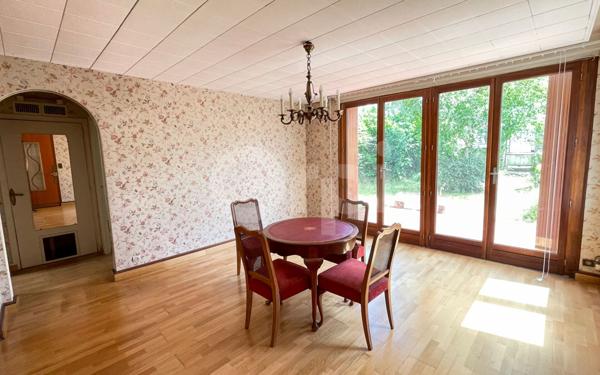 Maison à vendre    5 pièces •  Sainte-Geneviève-des-Bois