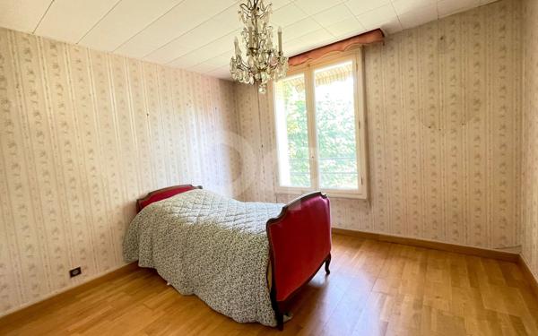 Maison à vendre    5 pièces •  Sainte-Geneviève-des-Bois