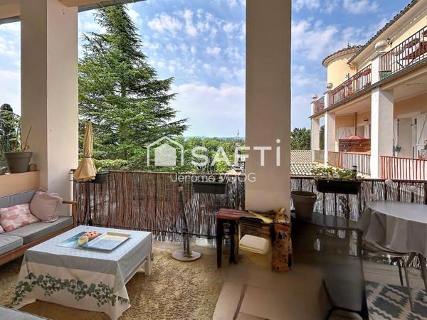 Appartement rénové de 50 m² avec terrasse, piscine, garage et stationnement - Aiglun