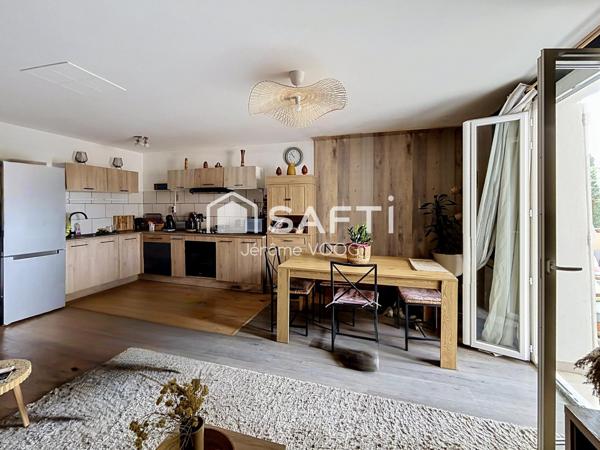Appartement rénové de 50 m² avec terrasse, piscine, garage et stationnement - Aiglun