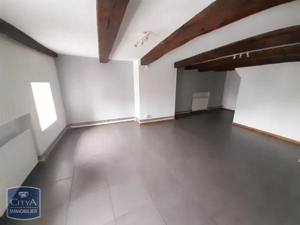 Appartement à louer 3 pièces 77.87m² Carignan (08110)