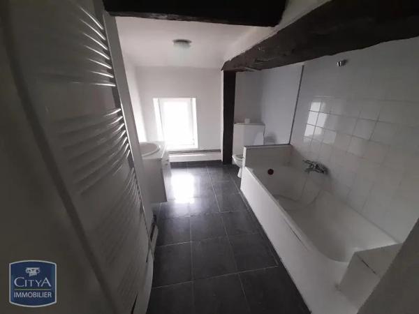 Appartement à louer 3 pièces 77.87m² Carignan (08110)