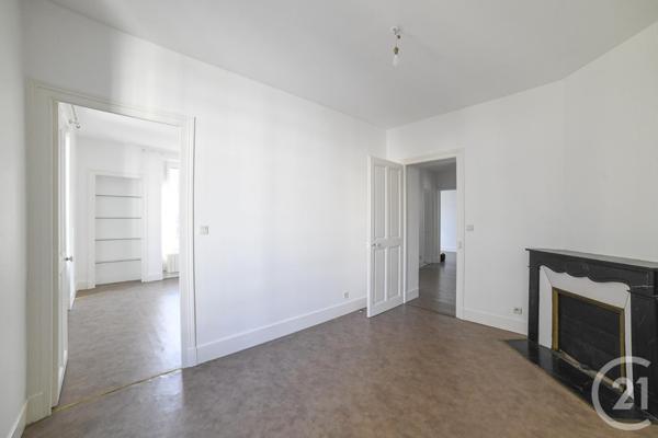 Appartement T4 à vendre  4 pièces - 75,31 m2 AIX LES BAINS - 73
