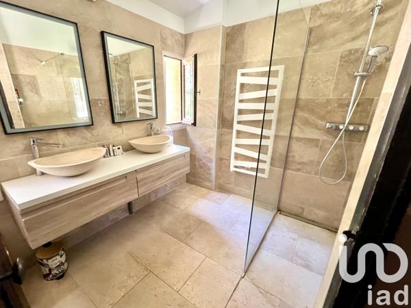 Maison à vendre 7 pièces 246 m² Saint-Maximin-la-Sainte-Baume