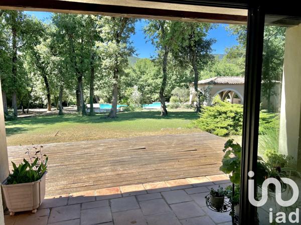 Maison à vendre 7 pièces 246 m² Saint-Maximin-la-Sainte-Baume