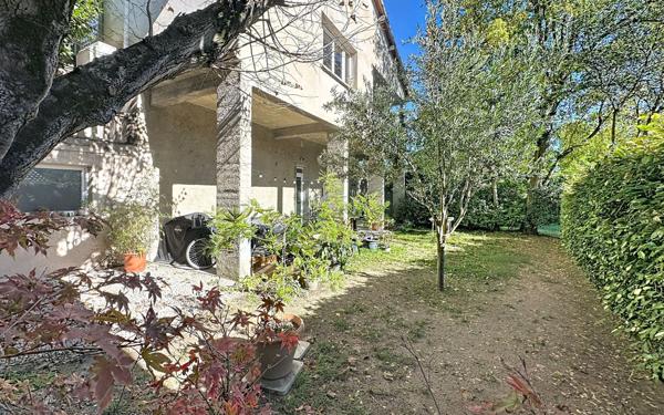 Appartement à vendre    3 pièces • 74 m2 Villeneuve-lès-Avignon