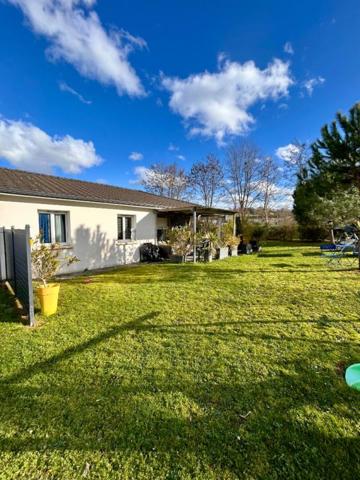 !! A saisir !! Maison récente de plain-pied dans un superbe quartier de BOULAZAC-ISLE-MANOIRE 24750