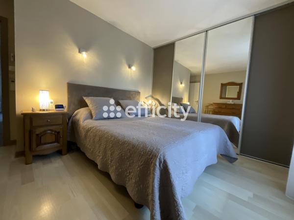 Maison
         7 pièces
        - 167 m² 349 000 € *