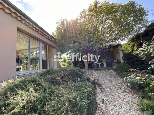 Maison
         7 pièces
        - 167 m² 349 000 € *