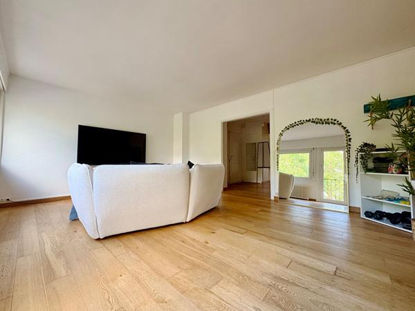 Très bel appartement de type 2, La Madeleine/ Botanique de 59 m² La madeleine Très bel appartement de type 2, La Madeleine/ Botanique de 59 m² La madeleine