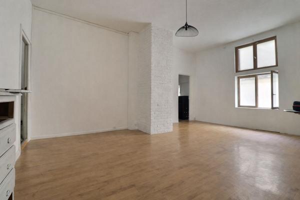 ATELIER 150M² CENTRE VILLE