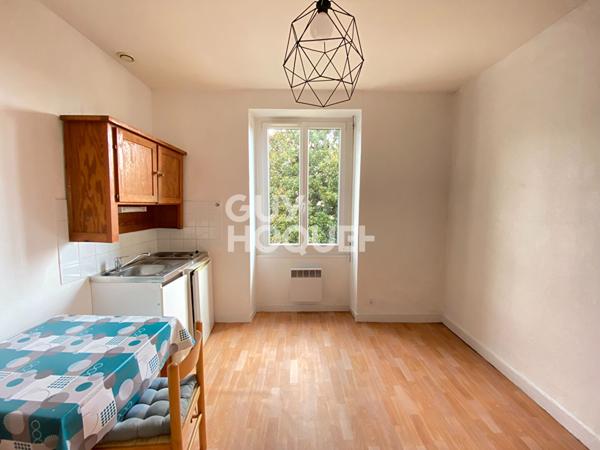 Appartement 1 pièce quartier Butte Sainte-Anne (16,75m²)