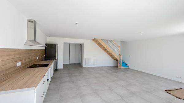A LOUER MAISON DE TYPE 5 AVEC TERRASSE ET JARDIN - SECTEUR SAINT ANDRE DE CUBZAC , Saint andre de cubzac A LOUER MAISON DE TYPE 5 AVEC TERRASSE ET JARDIN - SECTEUR SAINT ANDRE DE CUBZAC , Saint andre de cubzac