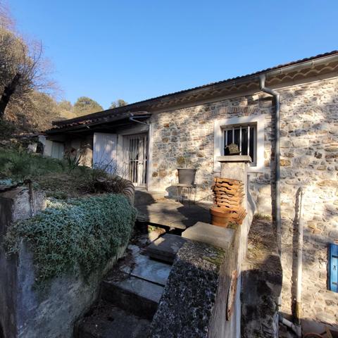 Dpt Gard (30), à vendre ALES Menudiere maison en pierre 134 m² sur terrain de 2200 m²