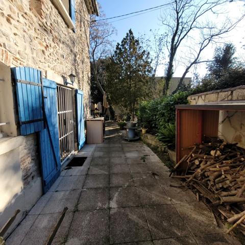 Dpt Gard (30), à vendre ALES Menudiere maison en pierre 134 m² sur terrain de 2200 m²
