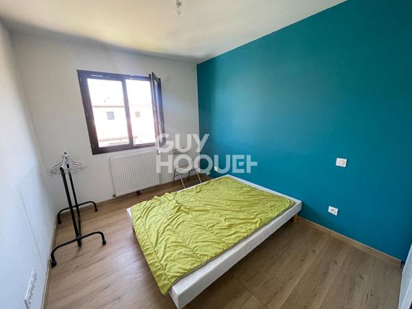 Maison de 2021 avec jardin et rooftop.