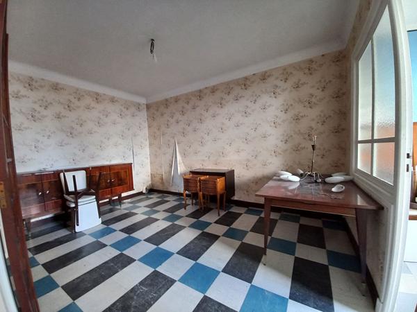 Maison de bourg à rénover avec atelier - Un beau potentiel au coeur des commodités