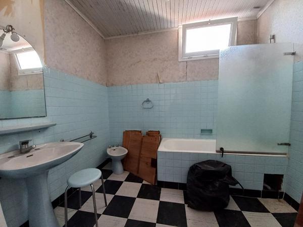 Maison de bourg à rénover avec atelier - Un beau potentiel au coeur des commodités